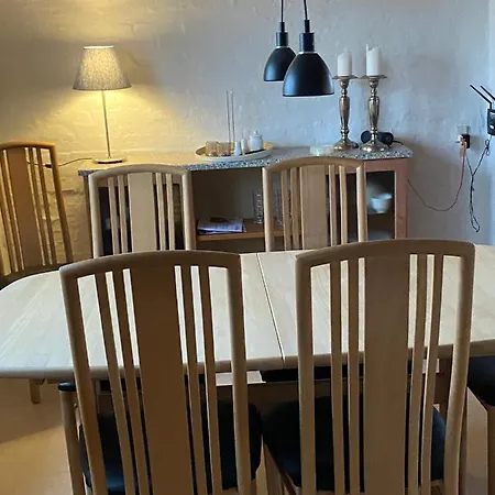 200 M Til Havet - Fri Adgang Til Svommehal Thyborøn
