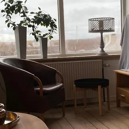 200 M Til Havet - Fri Adgang Til Svommehal * Thyboron