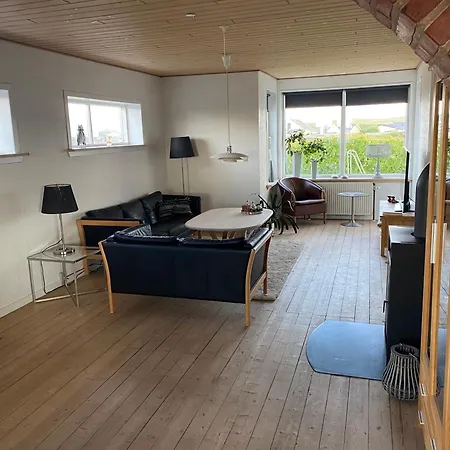 200 M Til Havet - Fri Adgang Til Svommehal Feriehus