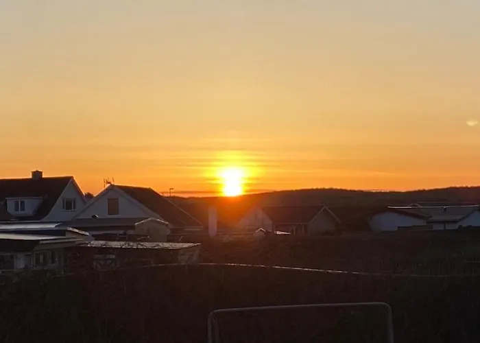200 M Til Havet - Fri Adgang Til Svommehal
